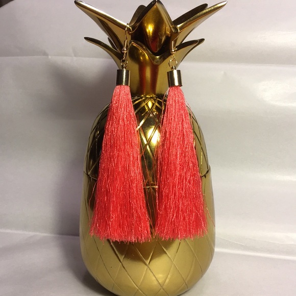 Jewelry - 🔥FREE WITH $10 PURCHASE🔥Coral Tassel Earrings